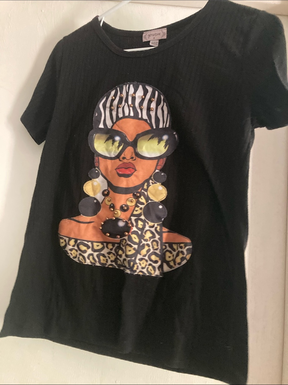 GemstoneBlack Short-Sleeve Graphic Tee with Fashion Portrait